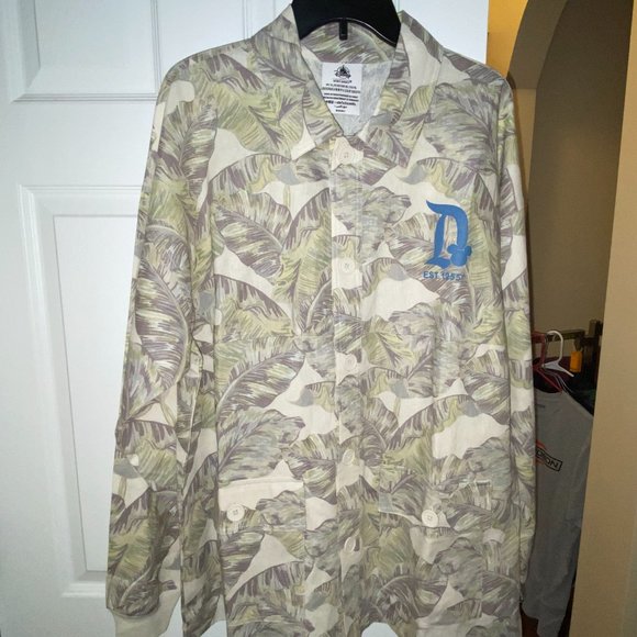 NWT Disneyland Resorts Parks Spirit Jersey L/S Jungle Print Men's… - Picture 8 of 8